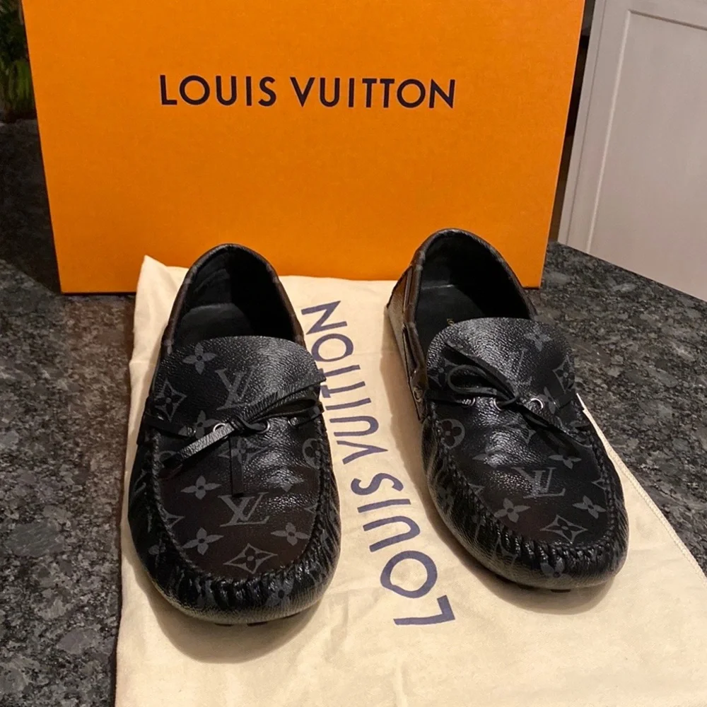 🦁 Louis Vuitton LV Monogram Eclipse Loafers - Picture 4 of 17